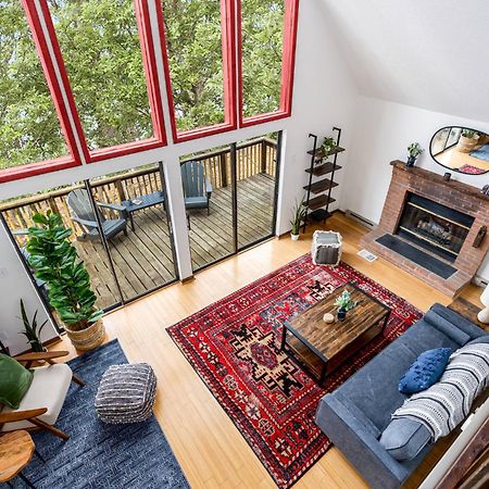 Modern Chalet Cabin W Hot Tub, Deck&Grill, & Wifi! Inwood ภายนอก รูปภาพ